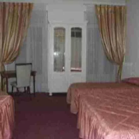 Arcantis Metropole 2* Шатель-Гийон